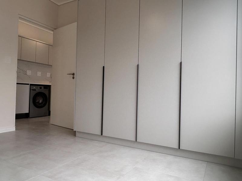 To Let 1 Bedroom Property for Rent in Sandown Western Cape